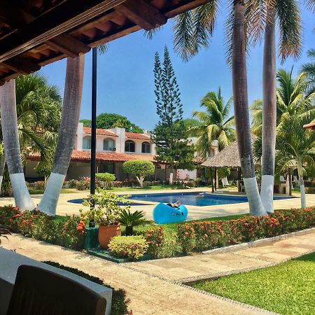 Casa Romantica De Playa Ixtapa  Buitenkant foto