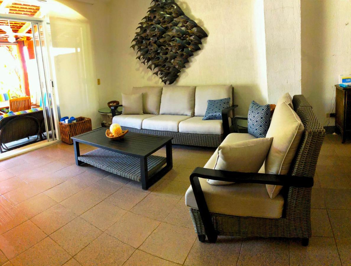 Casa Romantica De Playa Ixtapa  Buitenkant foto